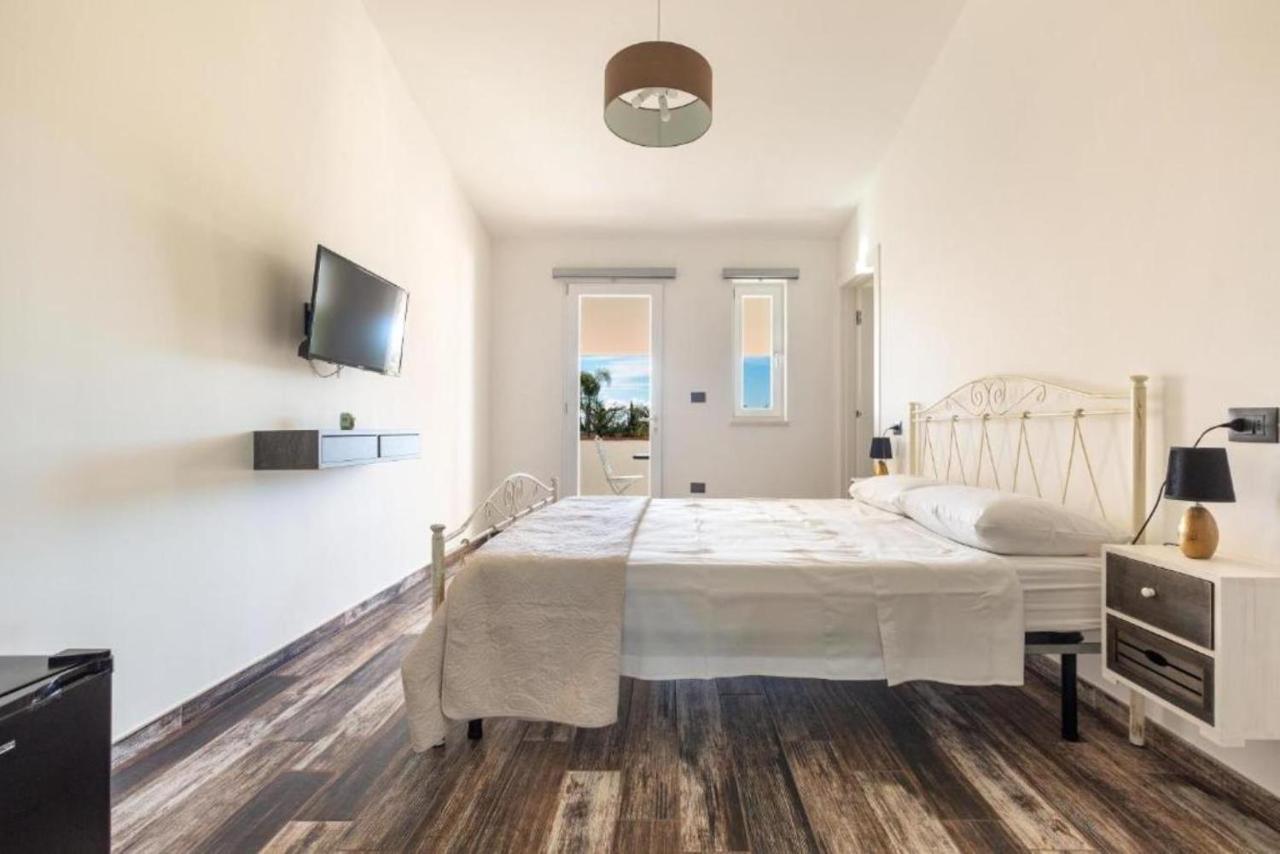 Elios Rooms Nardo Bagian luar foto