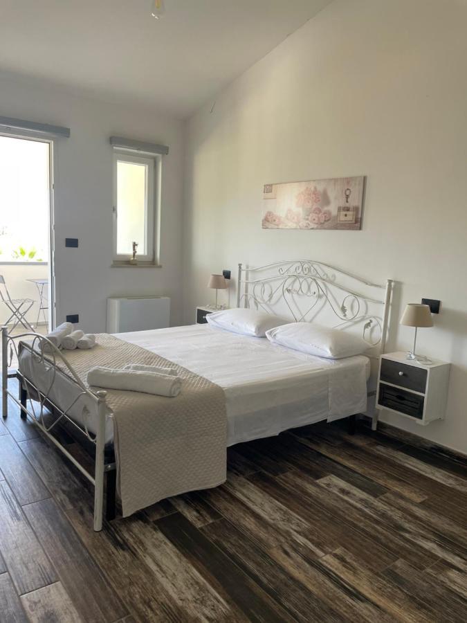 Elios Rooms Nardo Bagian luar foto