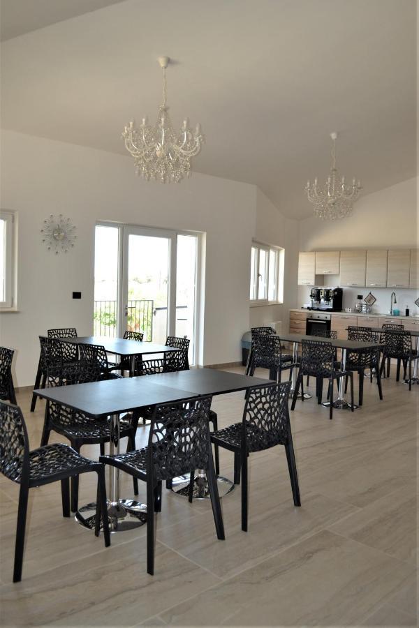 Elios Rooms Nardo Bagian luar foto